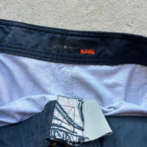 O’Neil Men's Size M Multicolored Swim Trunks With Adjustable Waist and Pockets - Picture 4 of 8